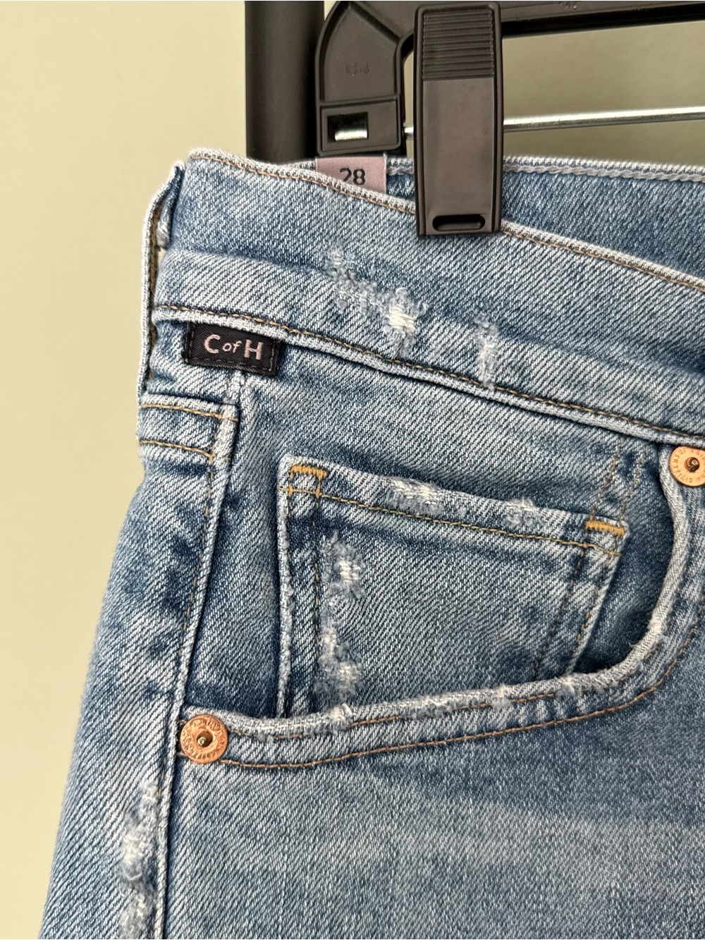 Citizens Of Humanity Marlow Easy Denim Shorts - Picture 3 of 10